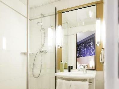 Hotel Ibis Gare De Lyon Diderot Parigi