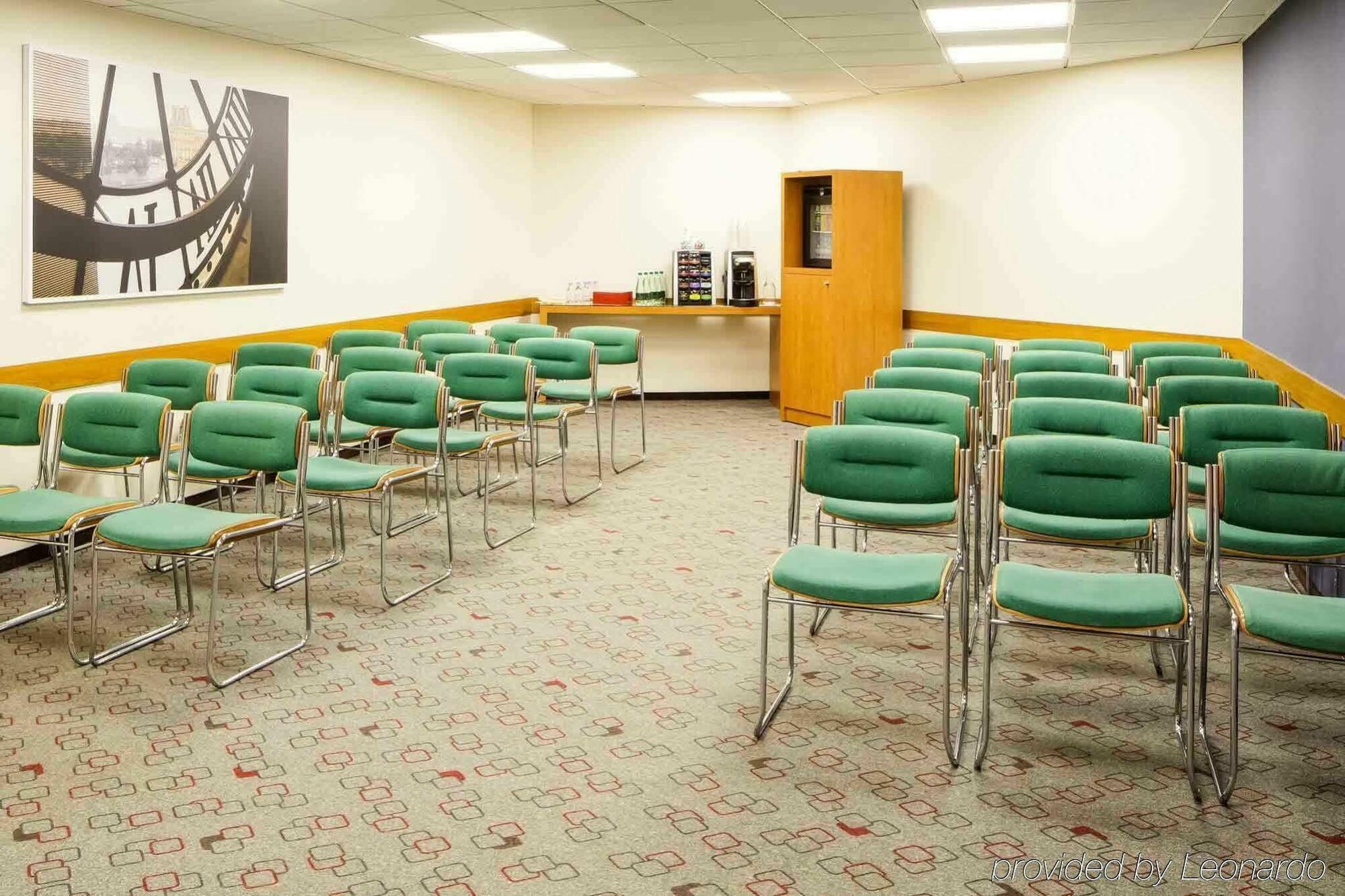 Hotel Ibis Gare De Lyon Diderot Parigi